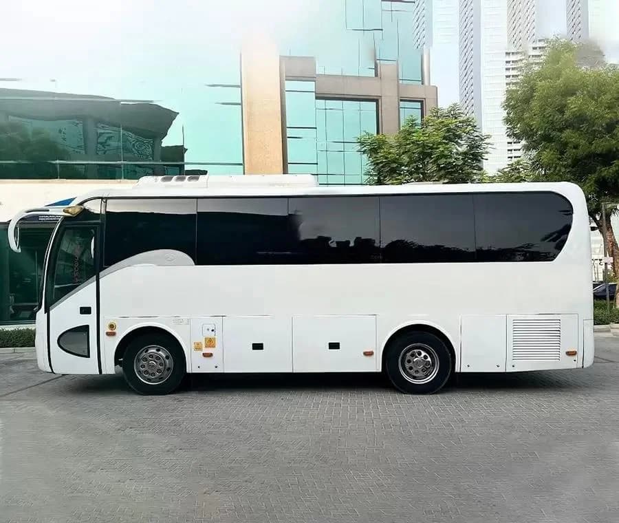 33 Seater Luxury Bus - Image 3