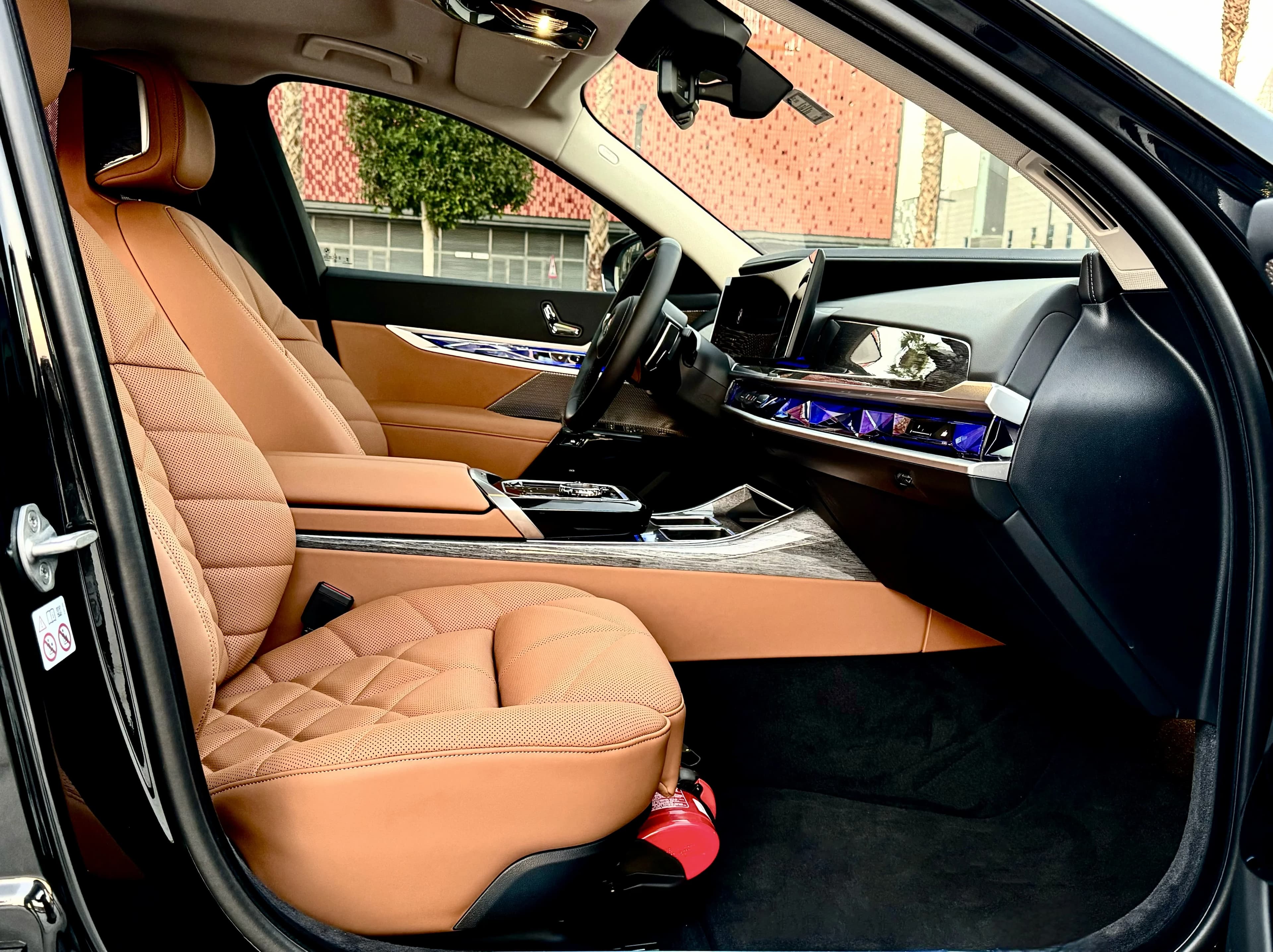 BMW 735Li 2025 - Image 3
