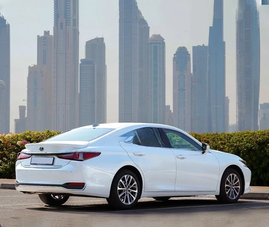 Lexus Es300H - Image 2